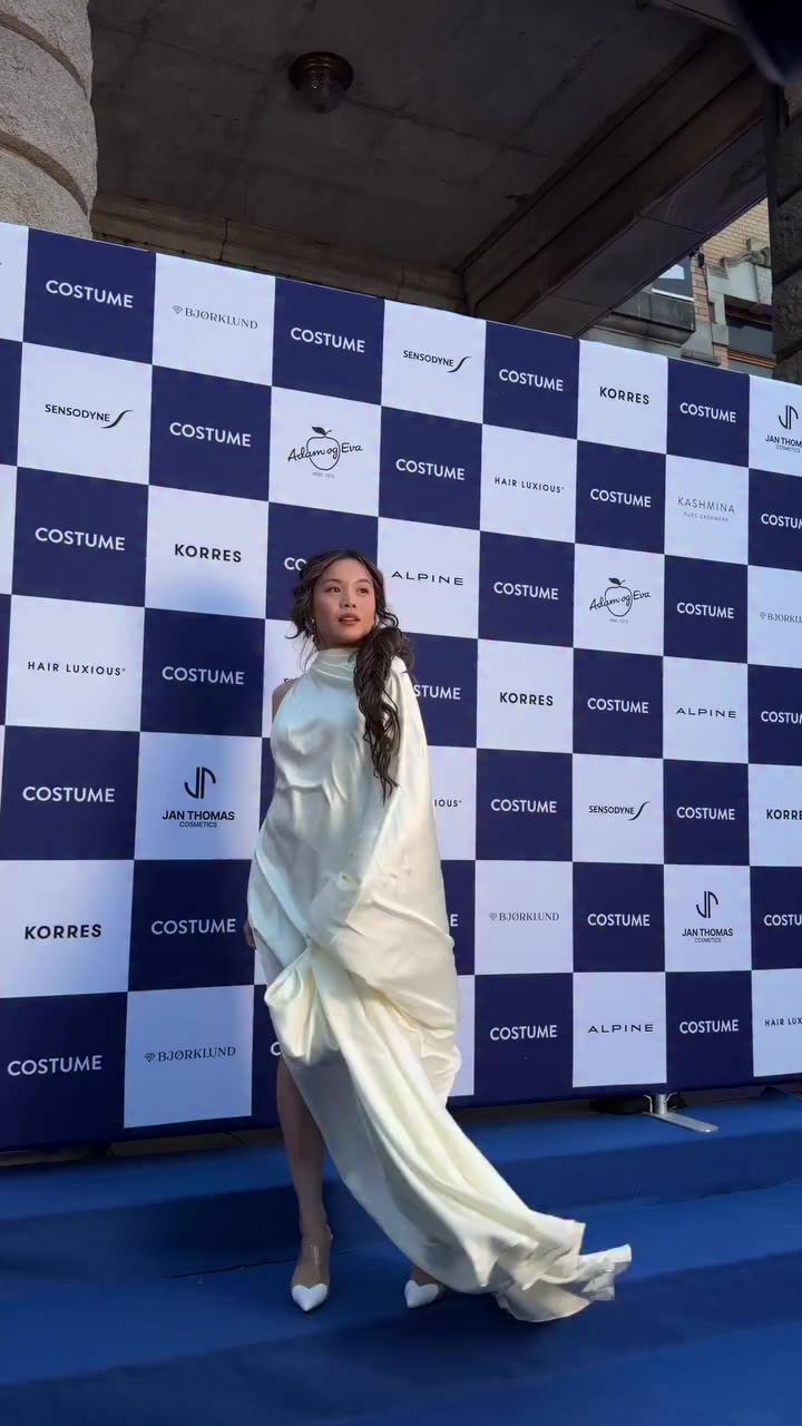 Odyssey inspired 🌊 Goddess meets mermaid for the blue carpet at the Costume…