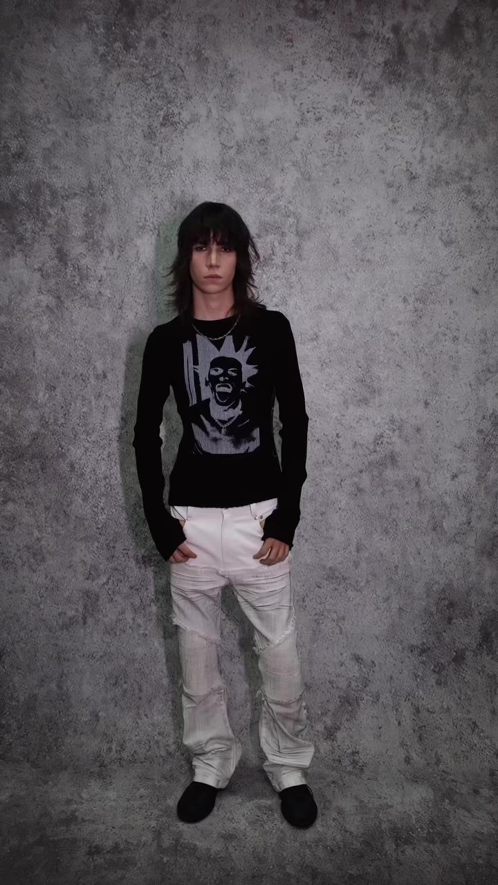 Punk-style long-sleeved jersey shirt with slits along the sides. #ootd #flyerrer