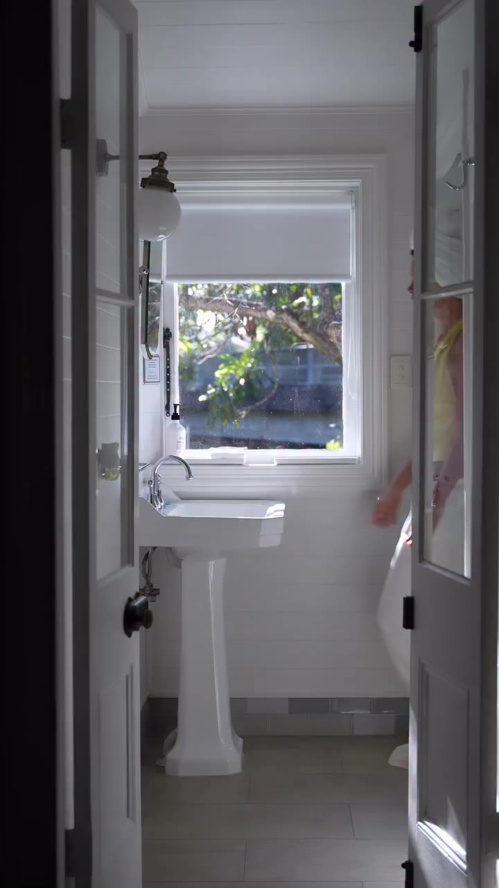 Literally 7 minutes from showered to silky smooth! With @sharkbeautyau and…