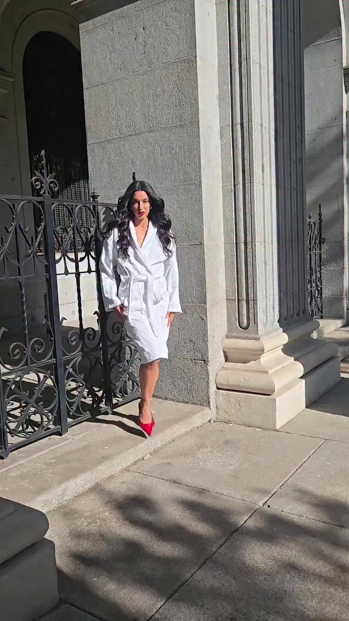 Strolling through Madrid be like...🇪🇸