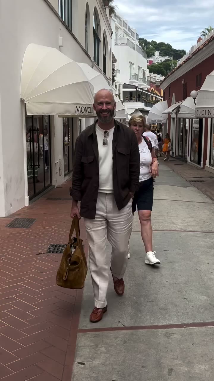 Walkie Talkie 89 Walking through Capri Talking about what we’ve been doing out…