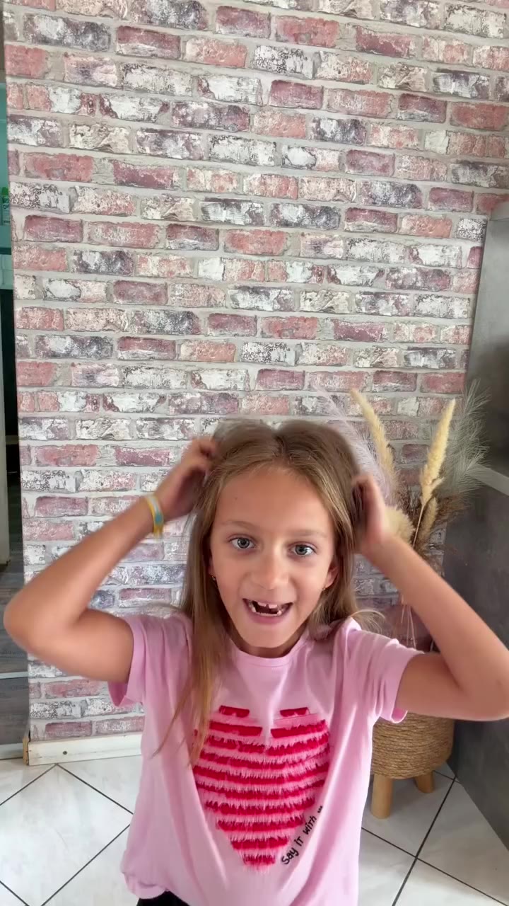 🚨 « MAMAAAN, ÇA ME GRATTE LA TÊTE ! » 🚨 Pas de panique, Adeline te partage…