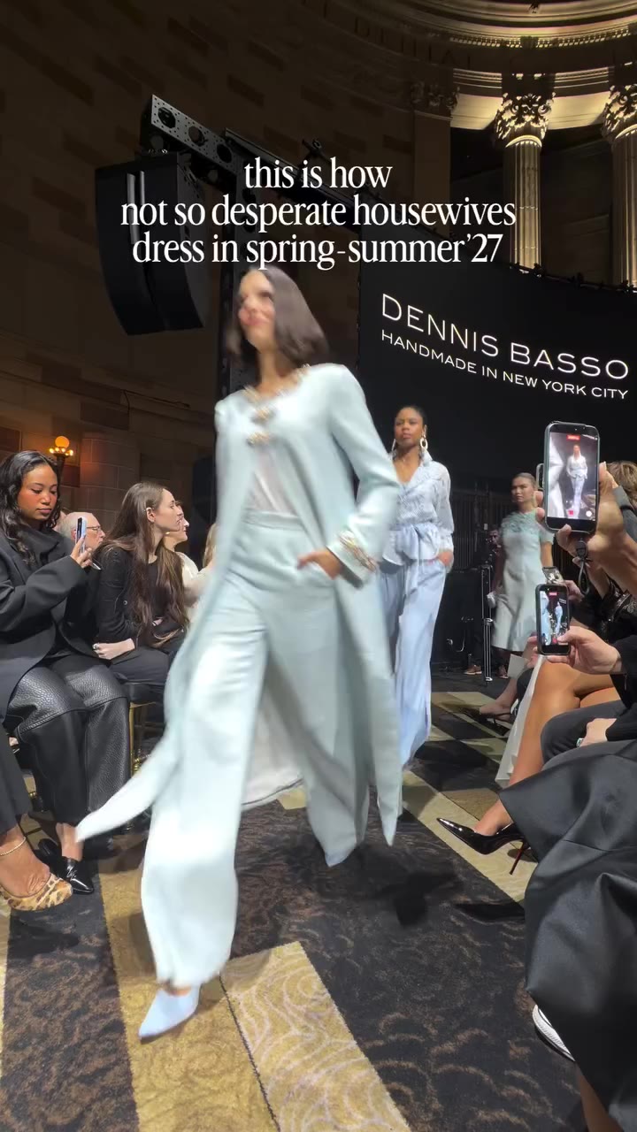 who said housewives dress desperate? @dennisbasso proved the opposite: fur…