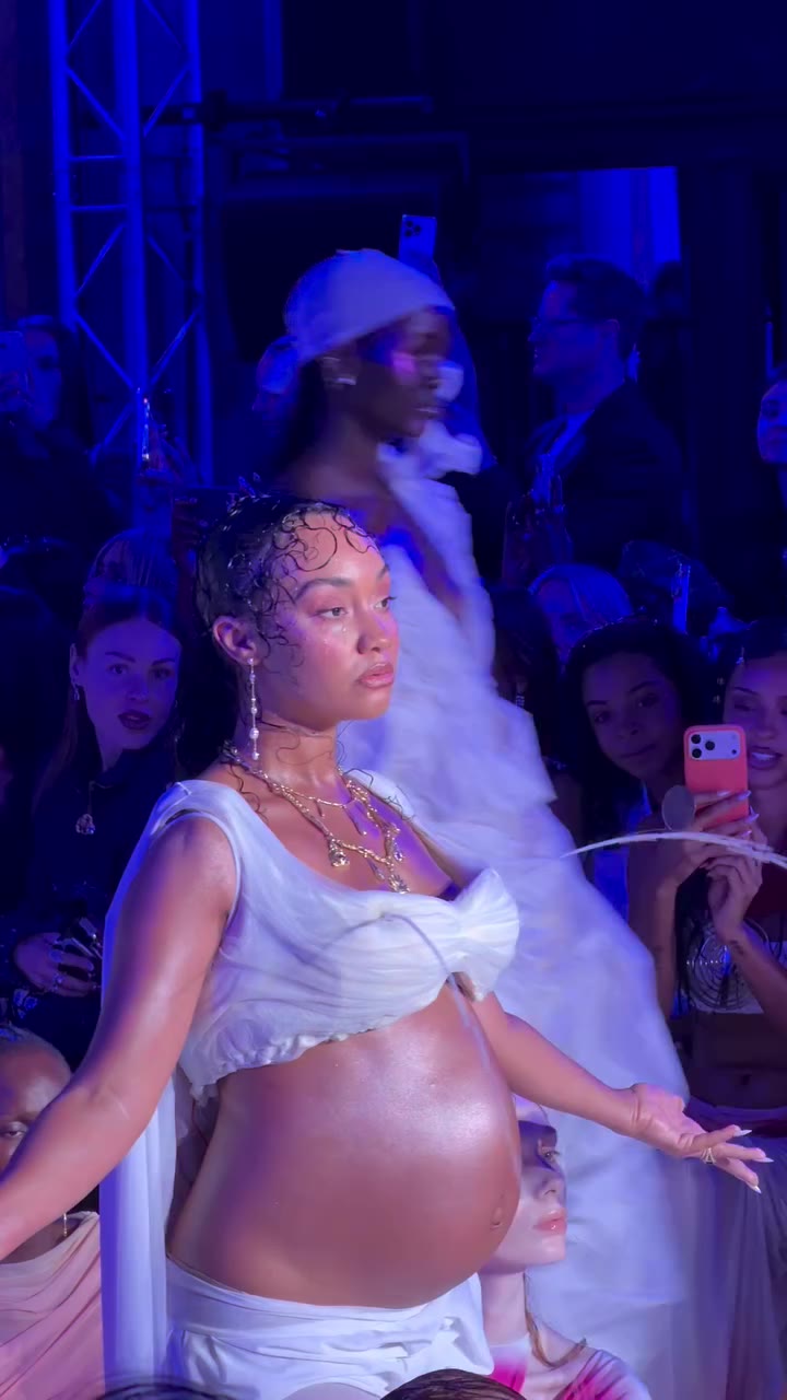 @leighannepinnock closes @dipetsa Spring Summer 2027. A reference to the…