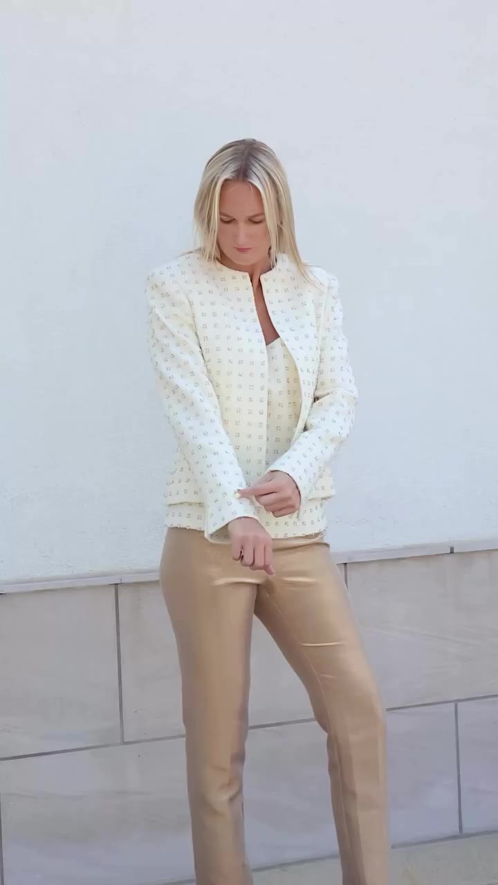 Nashville, this one’s for you! Discover the latest from Lourdes Chavez during…