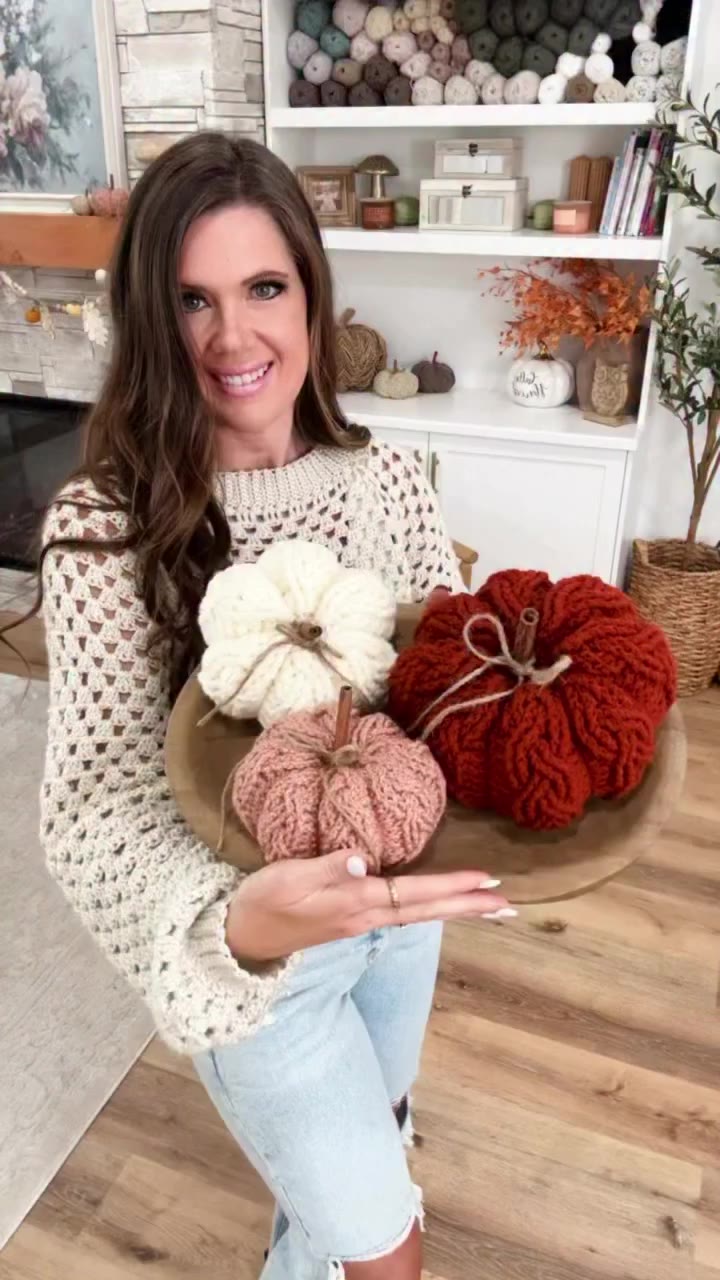 Comment PATTERN below! 🎃🍂 The Cozy Cottage Cable Pumpkin is such a fun…