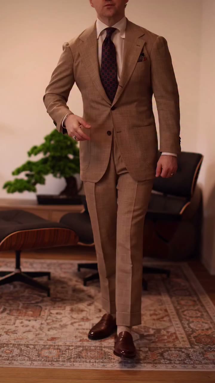 Hello Monday😎 The Bielmonte suit, some accessories from Shibumi and a pair of…
