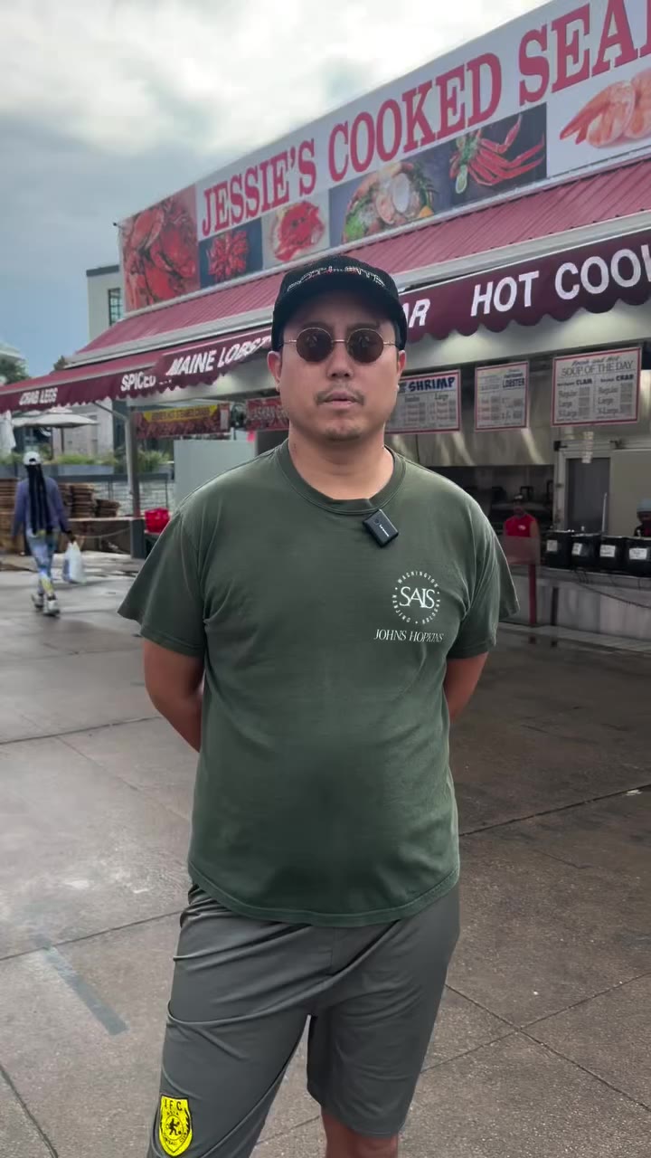 Follow me for Seafood at the Maine Avenue fish market 🐟🎣🦞🦀 Retrace Guy’s…