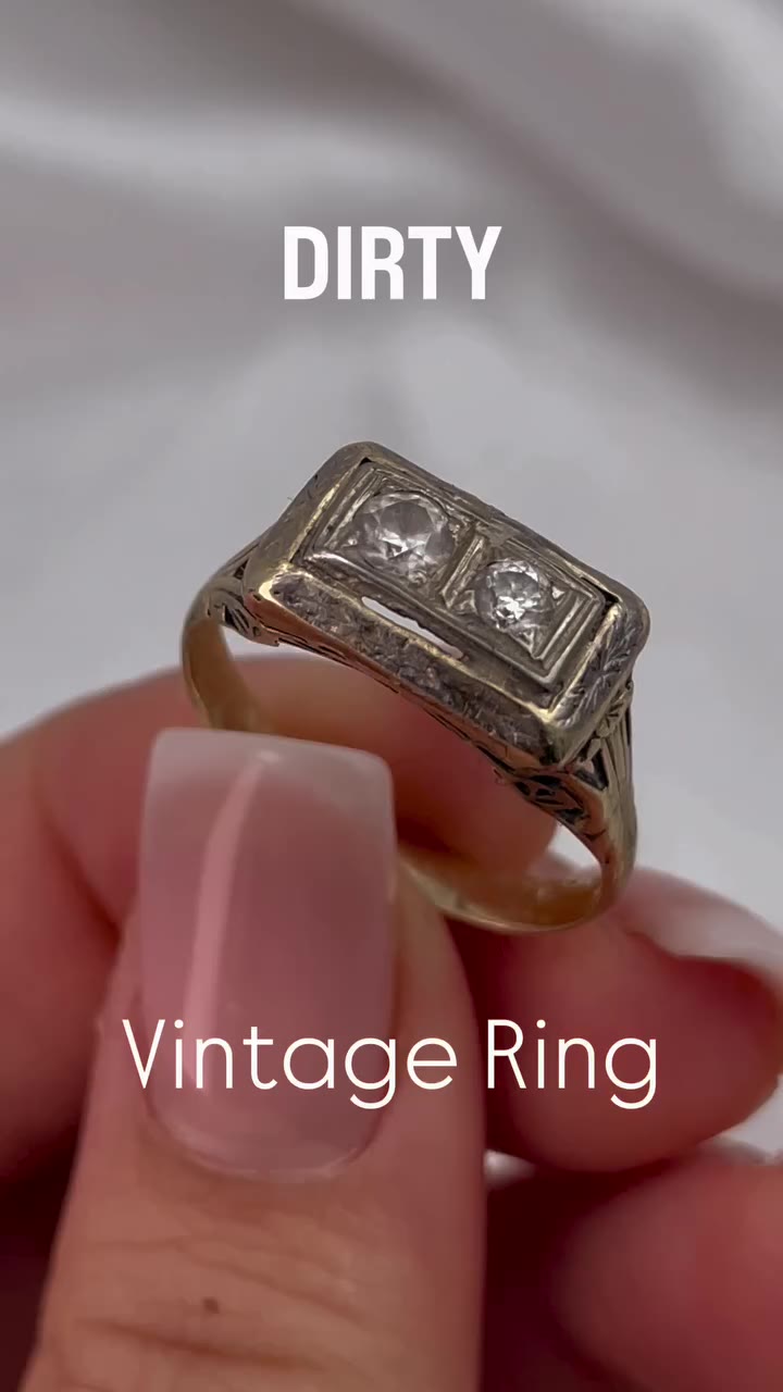 Watch this vintage ring transform with a professional cleaning 🧼 Professional…