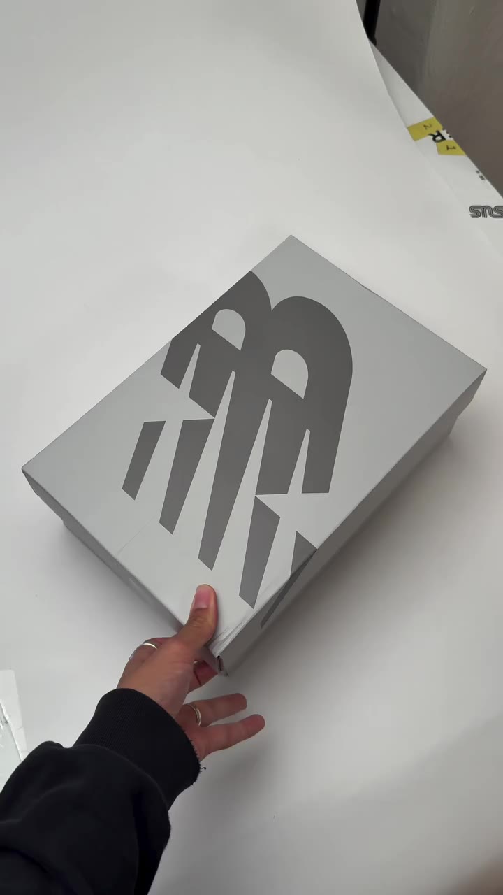 3 Unboxings in 1 👀 3 “Made in the US” staff favourites from New Balance this…