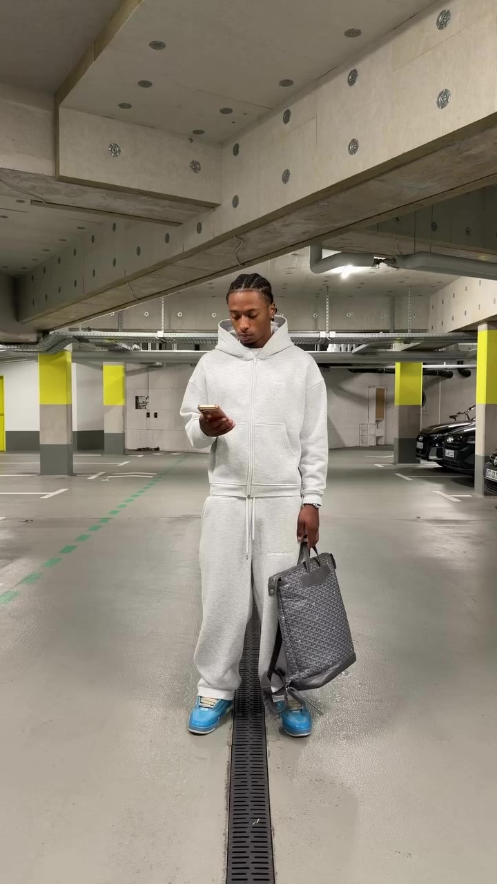 BIG COZY TRACKSUIT RESTOCK NEXT WEEK