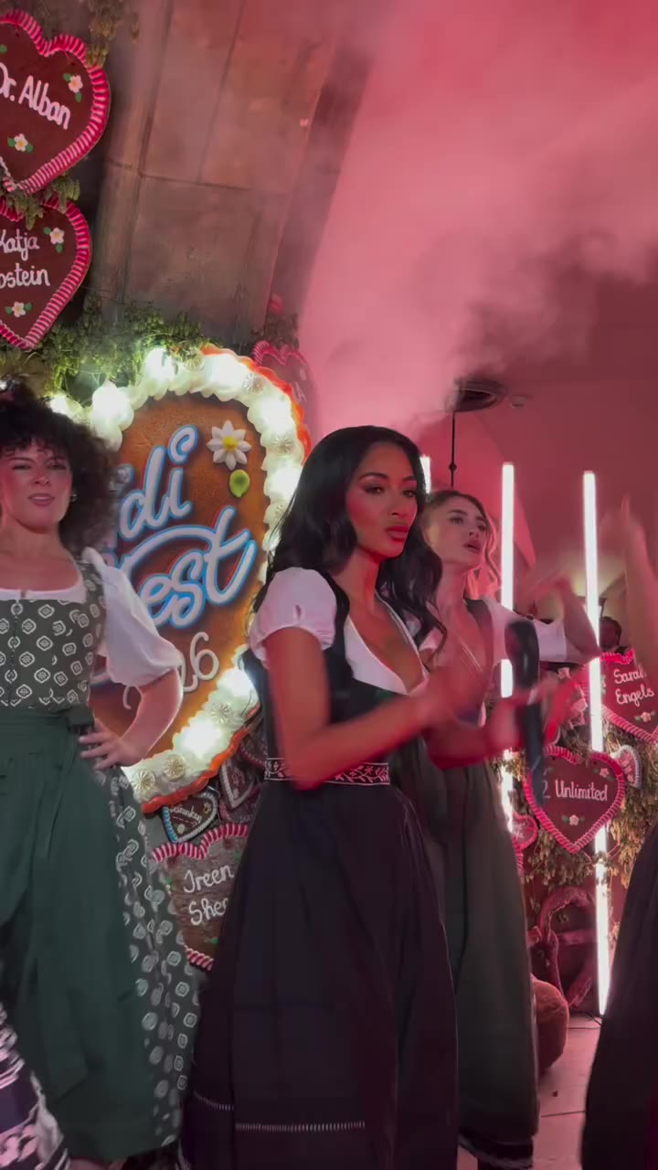 One of our many highlights at the Heidifest @nicolescherzinger and her dancers…