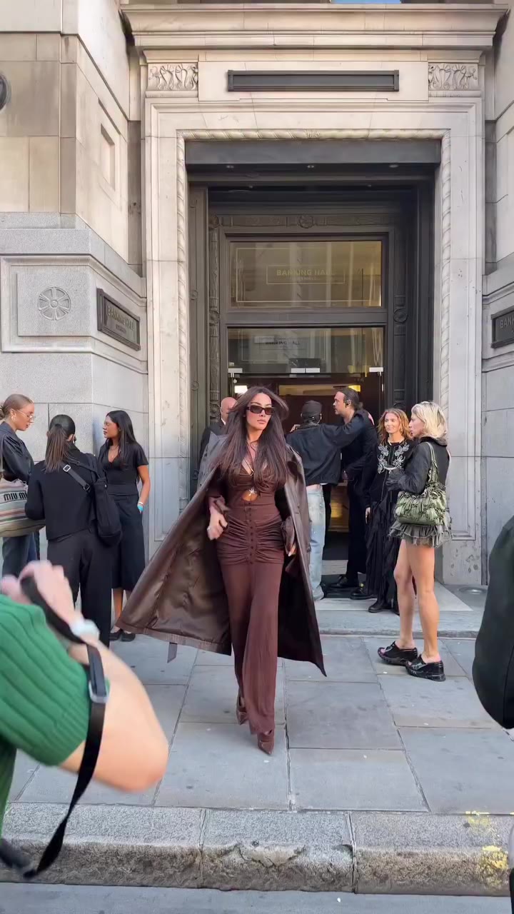 Brown tones & front row moments 🤎 Holy Milk SS27 at London Fashion Week…