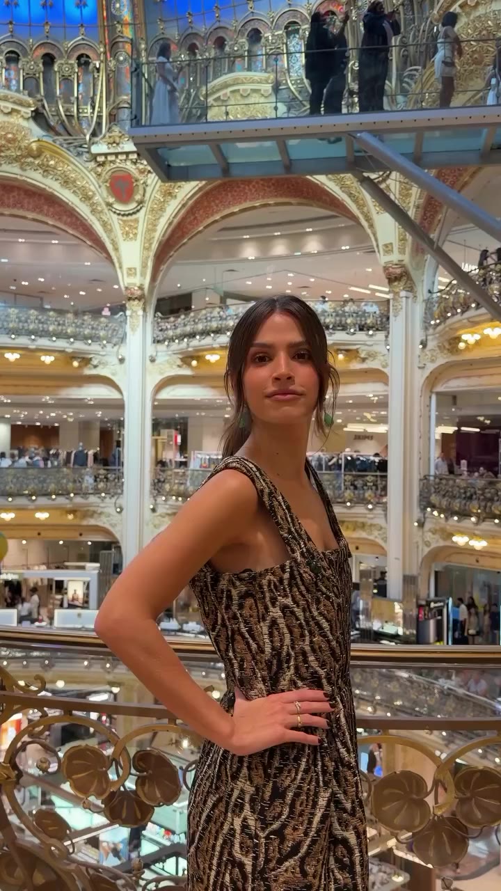 A @galerieslafayette, uma das lojas de departamento mais renomadas do mundo e…