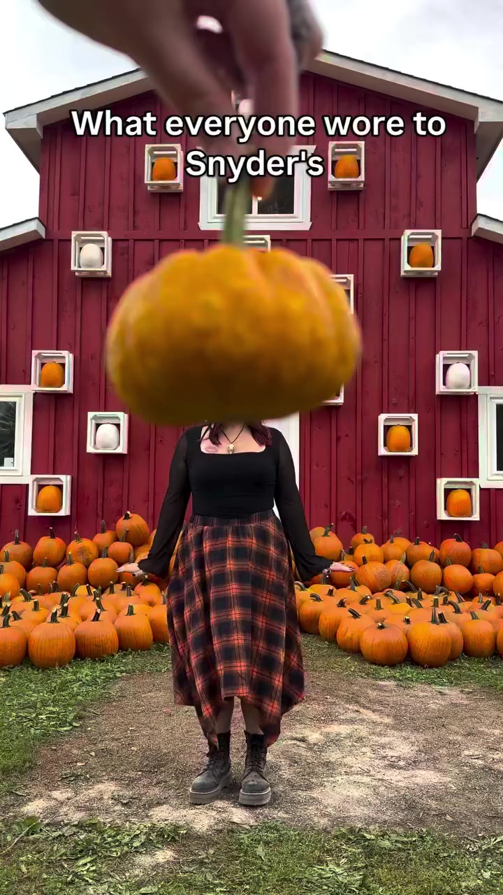 What we wore for a day at @snydersfarm ! We loveee going to Snyder's and we…