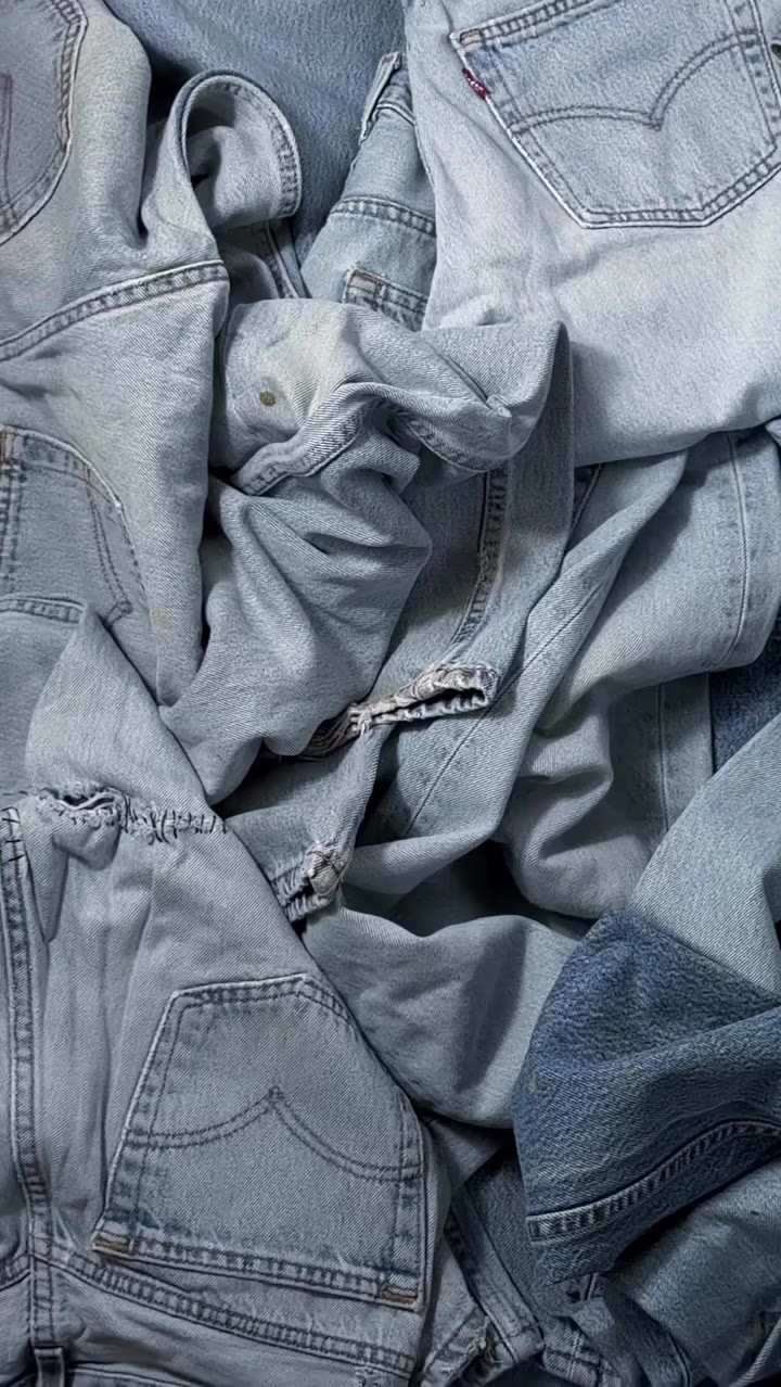 VINTAGE LEVIS HEAVEN 🪽