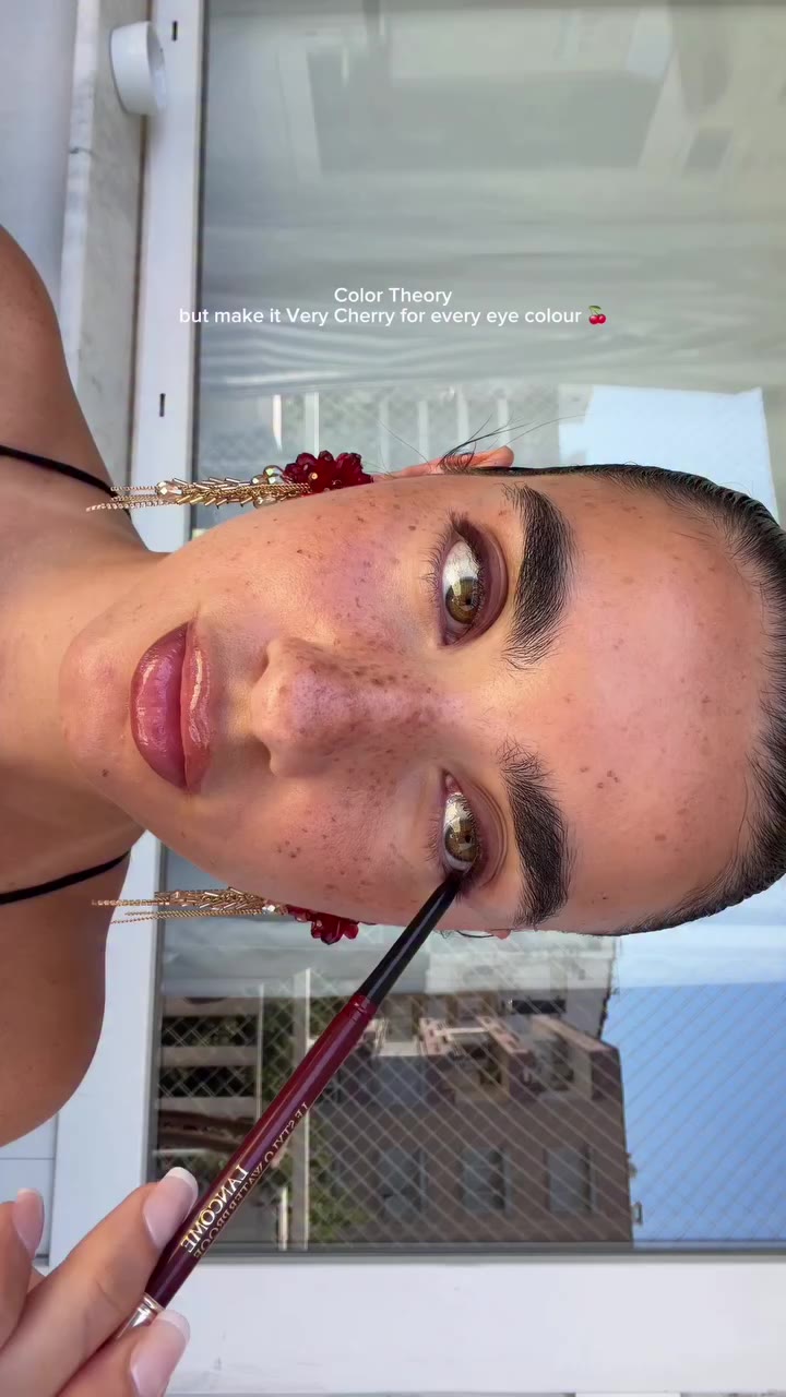 Anzeige | Color theory, but make it Very Cherry 🍒 Burgundy tones to make your…