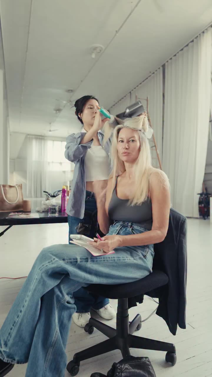 #BTS of VALŪS cover queen SUSAN HOLMES McKAGAN 💛🩷 From VALŪS Issue 005…