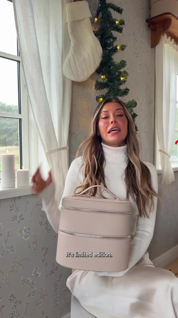 Reklam 🎁 Okay, let’s talk about what’s inside…👀 my personal fave so far when…