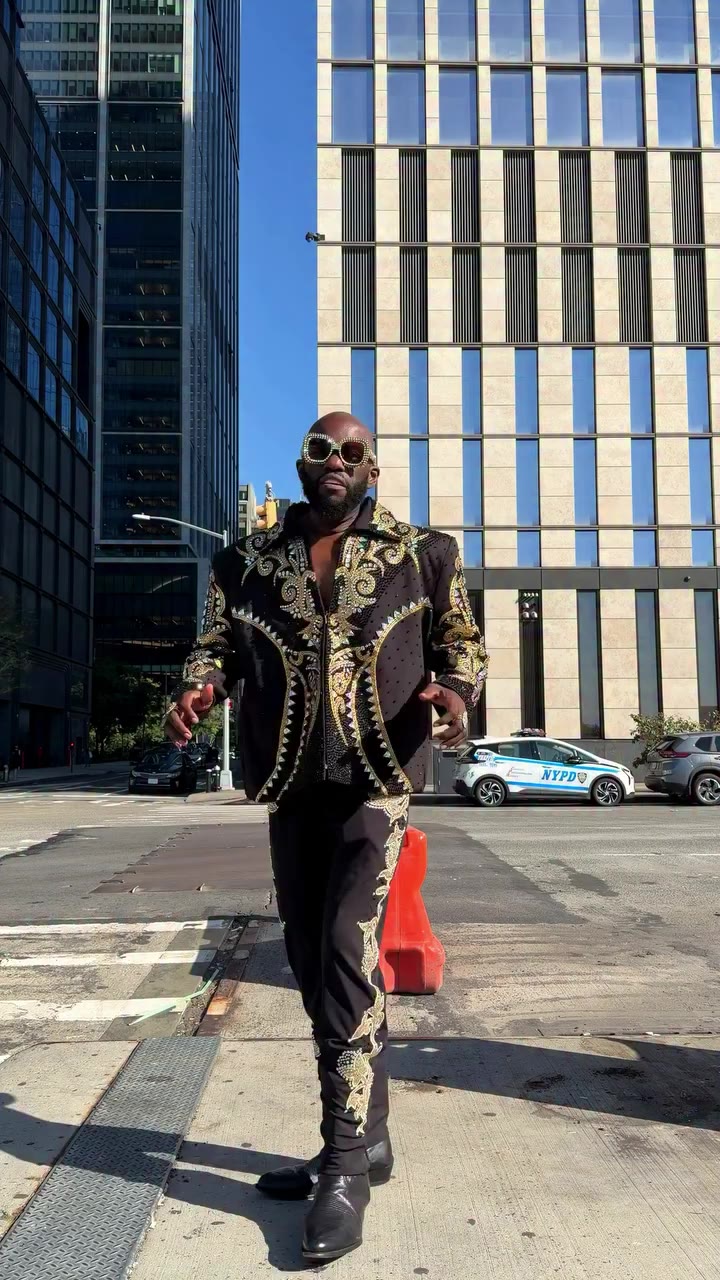 I didn’t come to Fashion Week to blend in. I came to give them something worth…