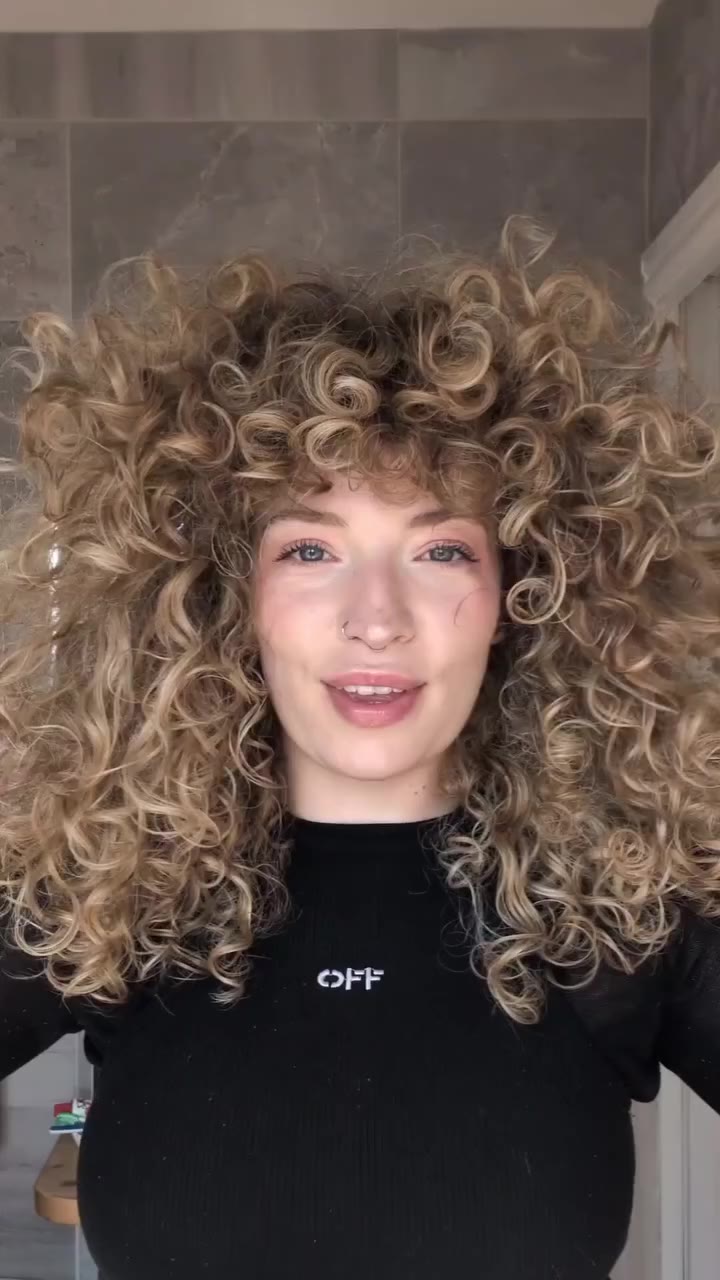 Day 7 curls never looked this good! 🌀 Defined curls, a different look every…