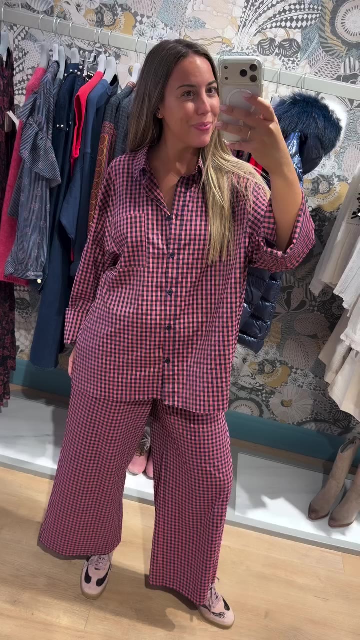 Total look de American Vintage ❤️ De esos conjuntos que tienen todo lo que nos…