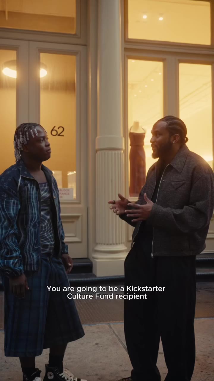 "Community comes first in the work." 🧵 To close out NYFW, @everette caught up…