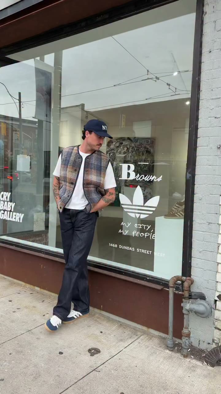 Art, fashion and good energy. Spent the night at Cry Baby Gallery for…
