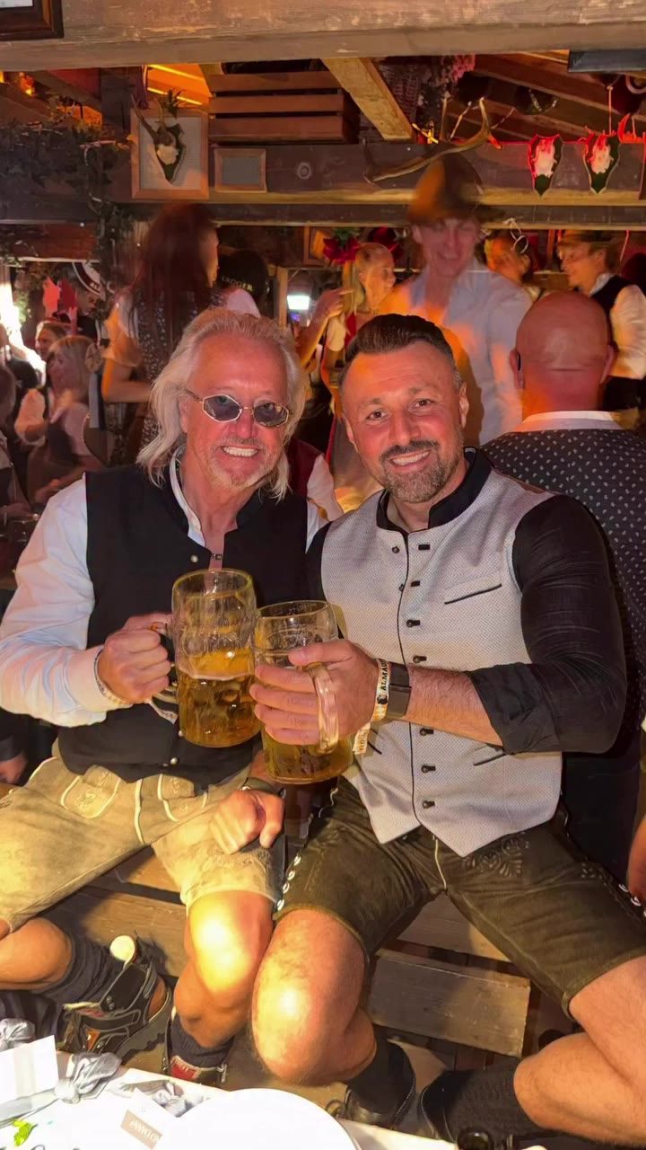 O’zapft is 🍻 Nach langer Zeit mal wieder auf dem Oktoberfest! Mega…