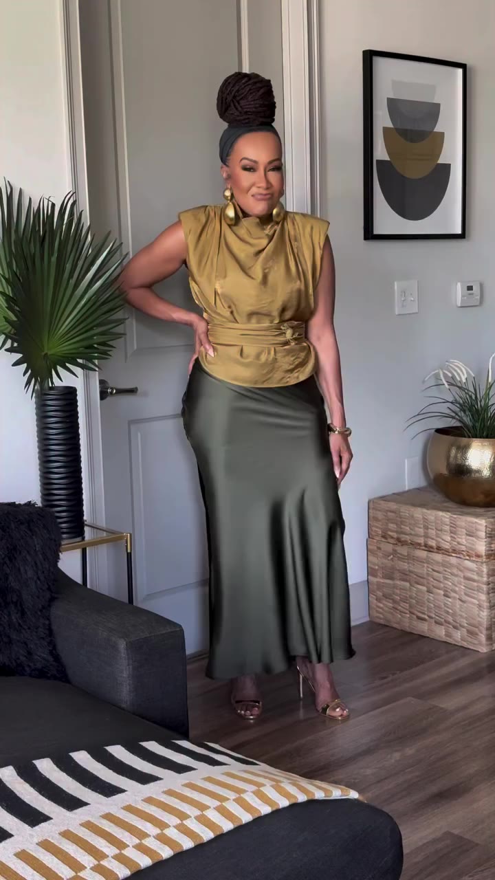 When the colors do the talking… 🤎✨🤍 Gold, chocolate, deep olive, ivory &…