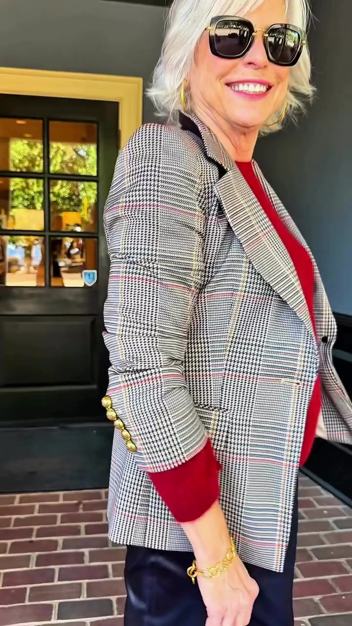 Classics remixed. ♥️ The pieces you know, styled with a little more attitude…