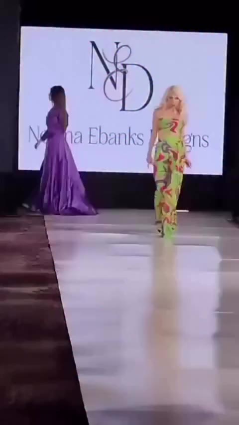 International Runway Model Laura Bianca Collins @laura_bianca_collins…