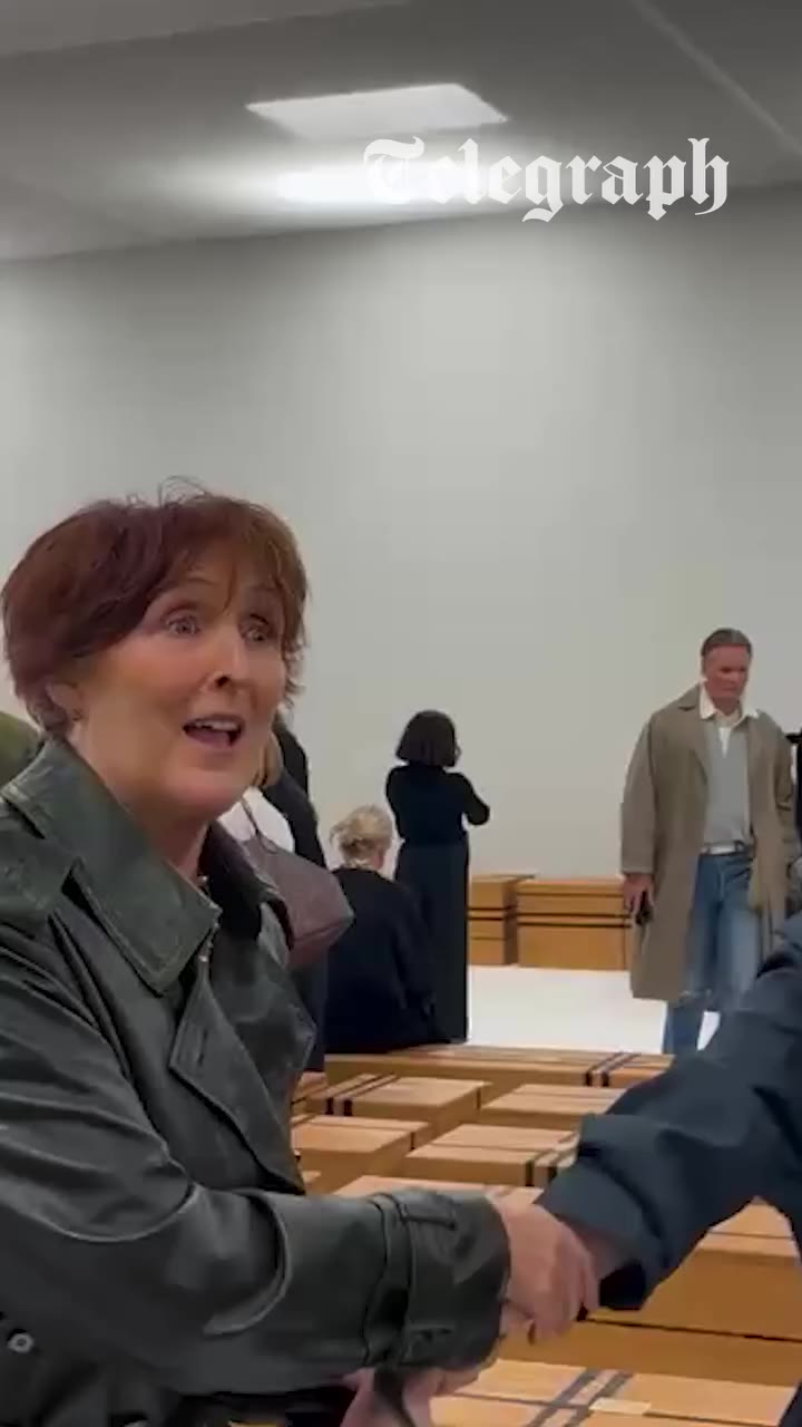 Irish actor Fiona Shaw made an appearance at London Fashion Week on Monday for…