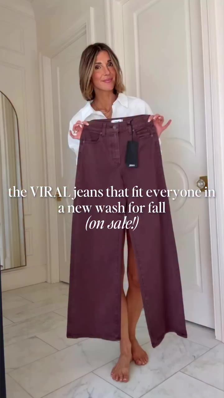 Comment SHOP and I'II send you a DM with a link to shop these outfits details…