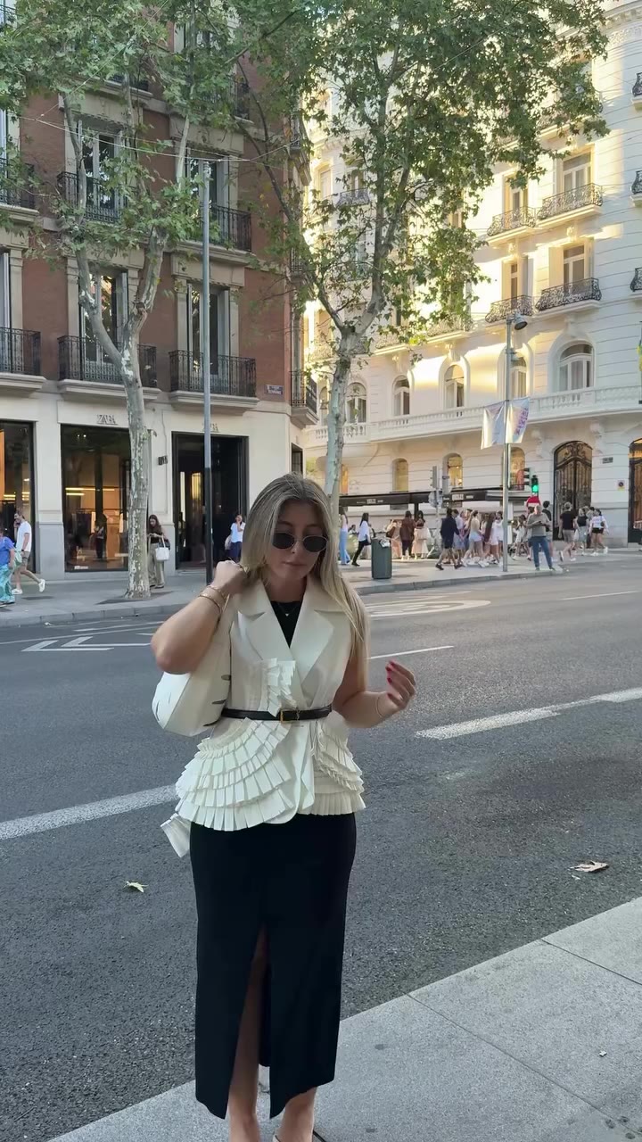 Um dia de shopping por Madrid 🇪🇸 gosto muito de vir à zona de Serrano e…