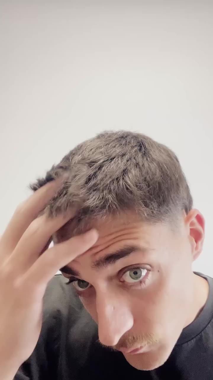 Dust it in, style it up.⁠ ⁠ Texture where you want it. Volume where you need…