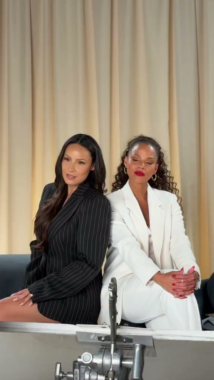 When two founders get Face to Face. 🤎 Our founder @desiperkins sat down with…