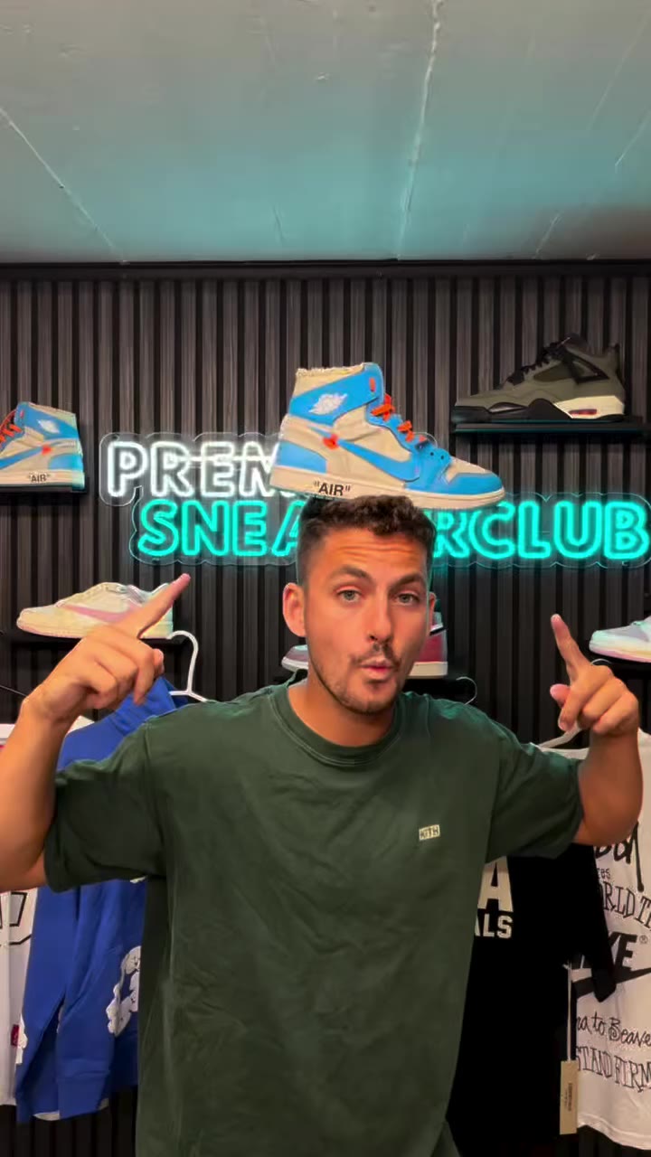 Jeden Tag live auf @ebaylive_de PS: Manchmal ist der Kopf einfach mal…