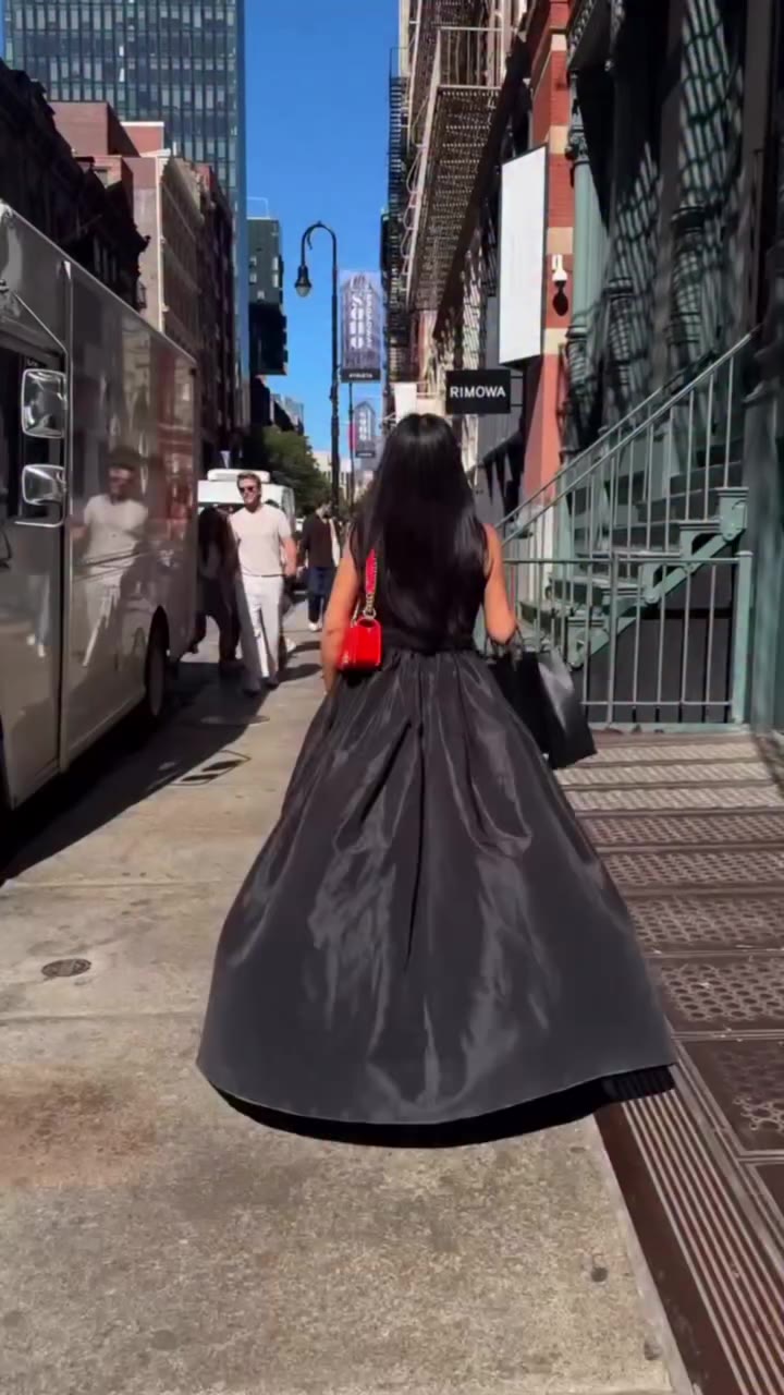 Nothing like sweeping the #nyfw streets in a giant taffeta skirt @aknvas