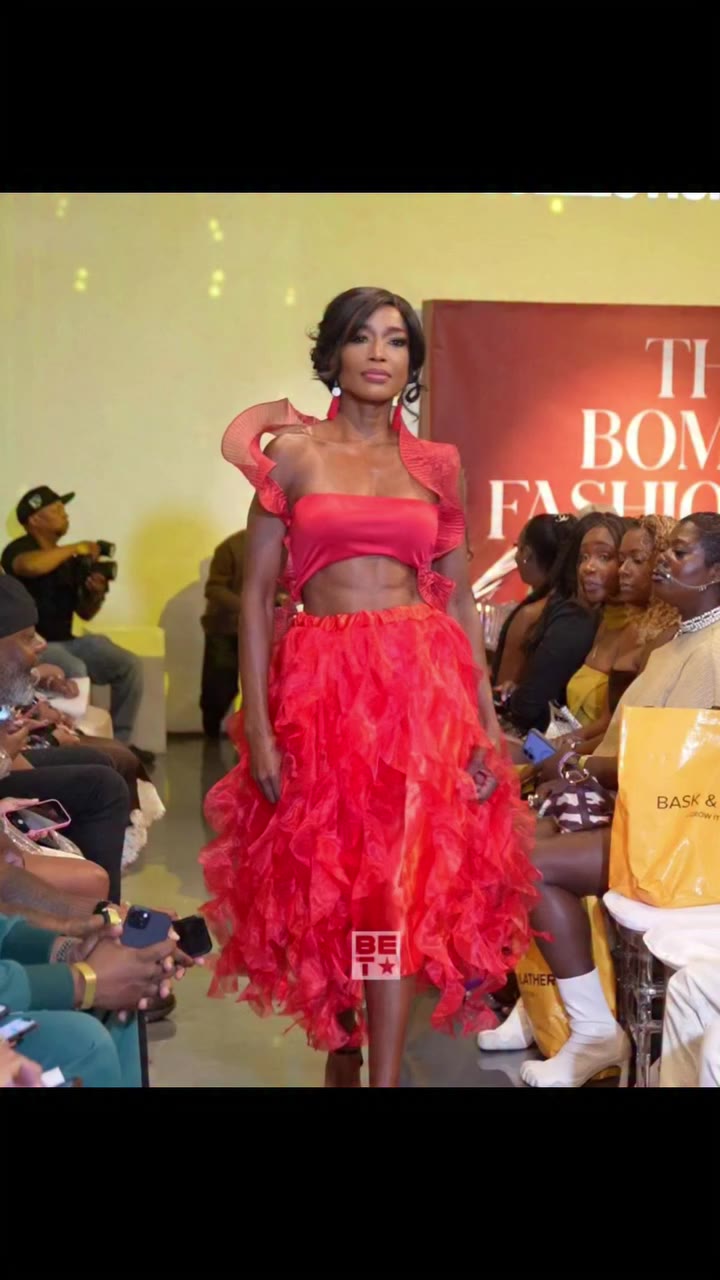 Confidence doesn’t walk, it commands the runway!🔥 Model: Jenise Davis…