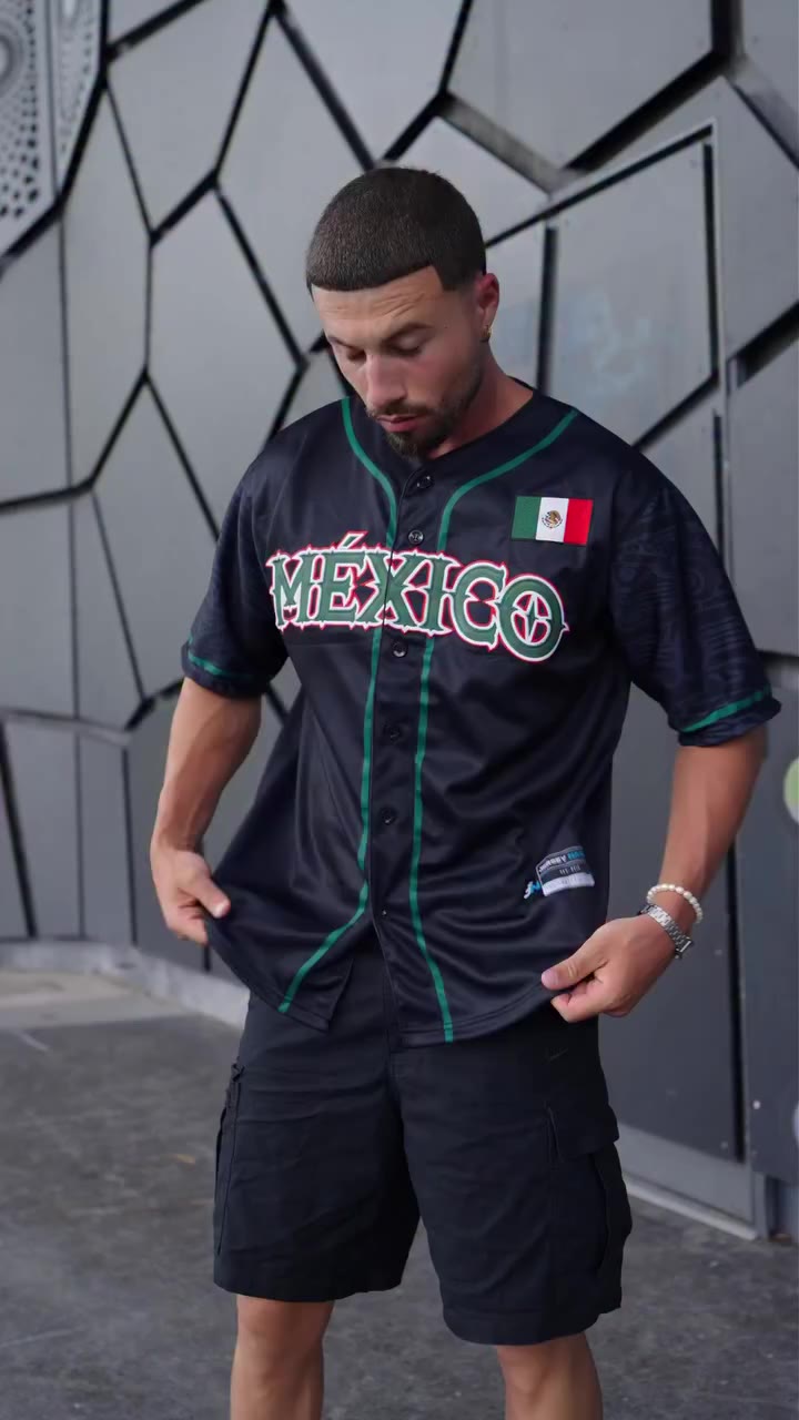 Wear where you’re from 🇲🇽 Our México Heritage Baseball Jersey, now in green…