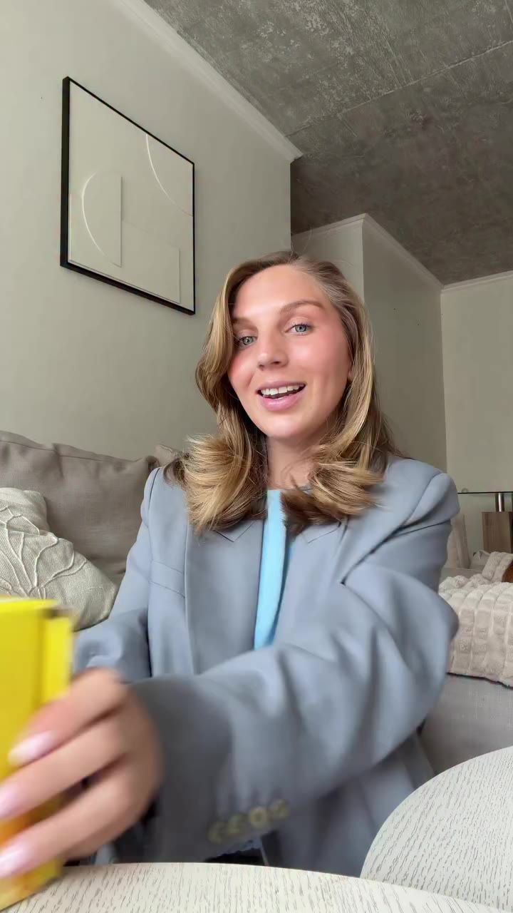 Concurso Flash!!! Junto a @carmex.chile queremos regalonearlas con una caja…