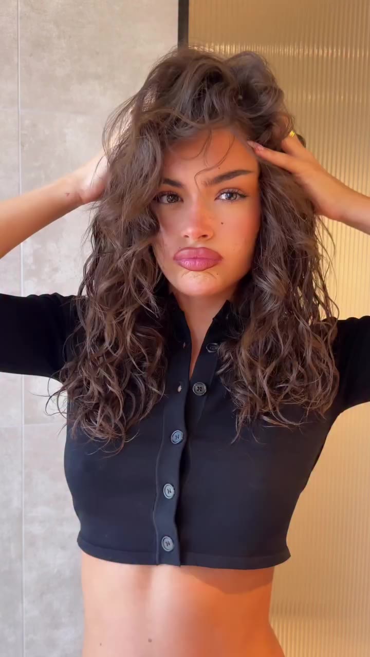 bringing back my curly hair with @lorealpro #sosmetaldetox ad