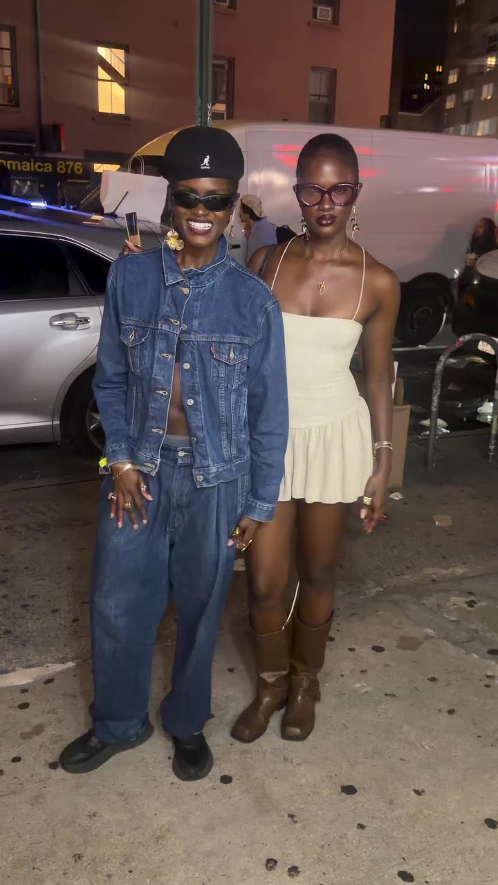@fall.twins @maadiieee_ @jah_ruh @maadiieee_ Hat: @kangol Jacket: @levis Top…
