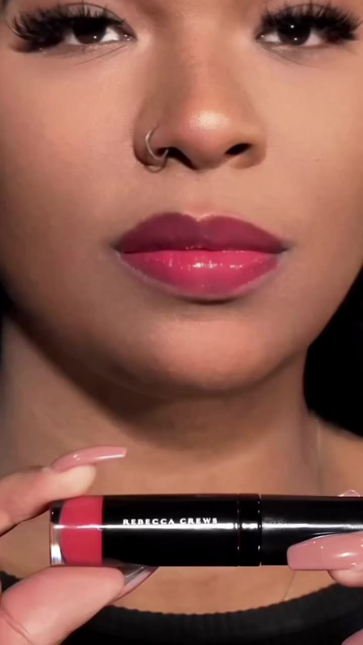 Gloss that looks this good and feels this good. 💋✨⁠ ⁠ Rich texture, luminous…