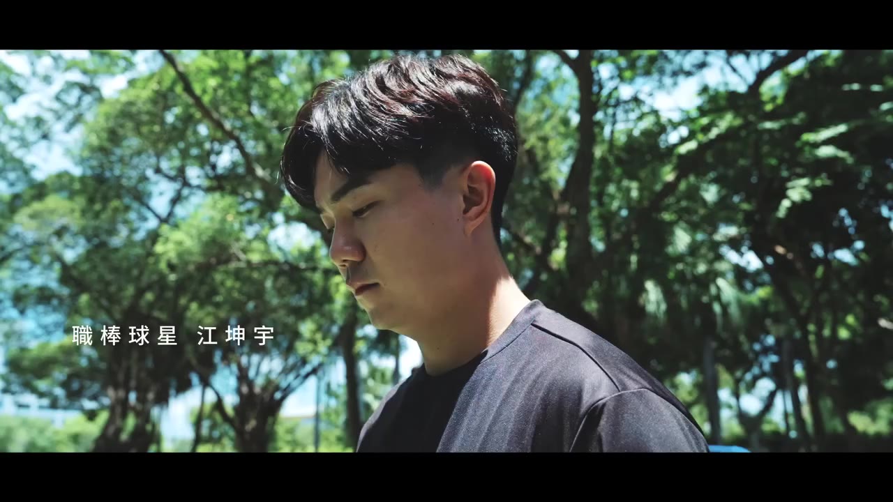 🏃‍♂️ WAVE RIDER 30｜陪你跑過生活中的每一段路 🌊 每天，我們都在不同的位置， 扮演著不同的角色，也朝著自己的目標持續前進。…