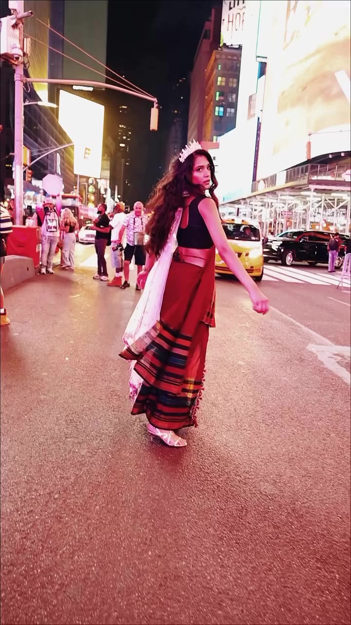 ✨✨ AGNIVO FASHION GROUP TAKES OVER TIMES SQUARE! 🗽✨ What happens when a…