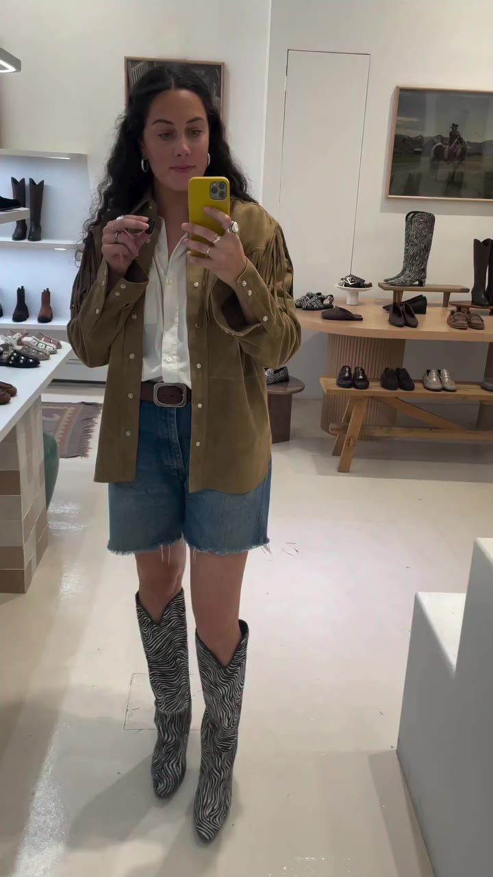 HEAD TO TOE FRĒDA ✨ NYC OOTD with @addie_stohler rocking the NALA suede shirt…