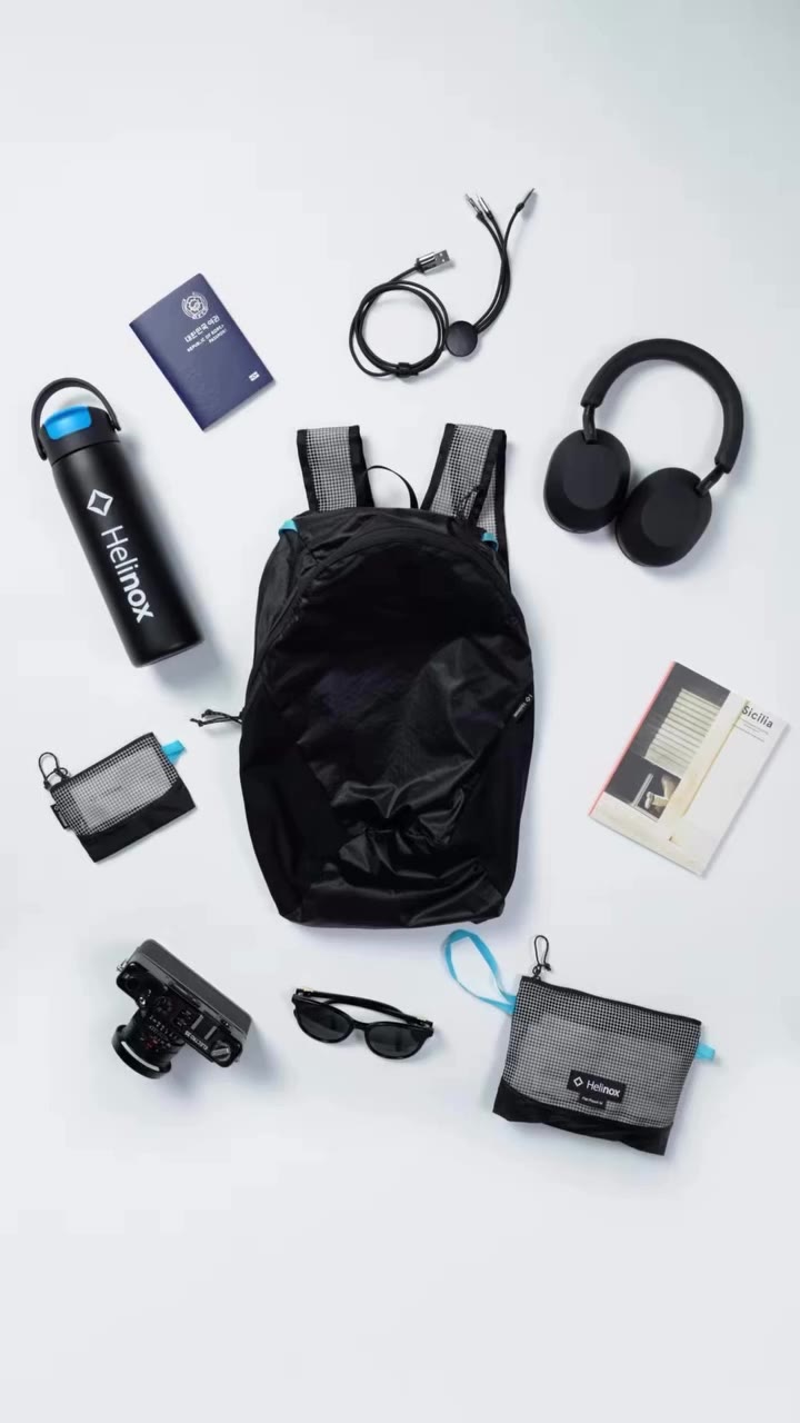 Packable Backpack 작게 접어 보관하고, 필요할 때 언제든 펼쳐 사용하는 패커블 백팩. 여행의 모든 순간, 부담 없이 더해지는…