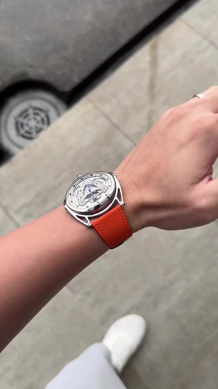 The watch that made me fall in love with @de_bethune. Featuring our orange…